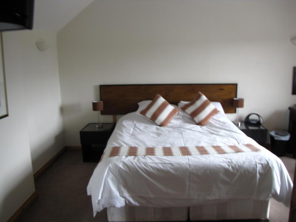 Rose & Crown Hotel Tenbury Ruang foto